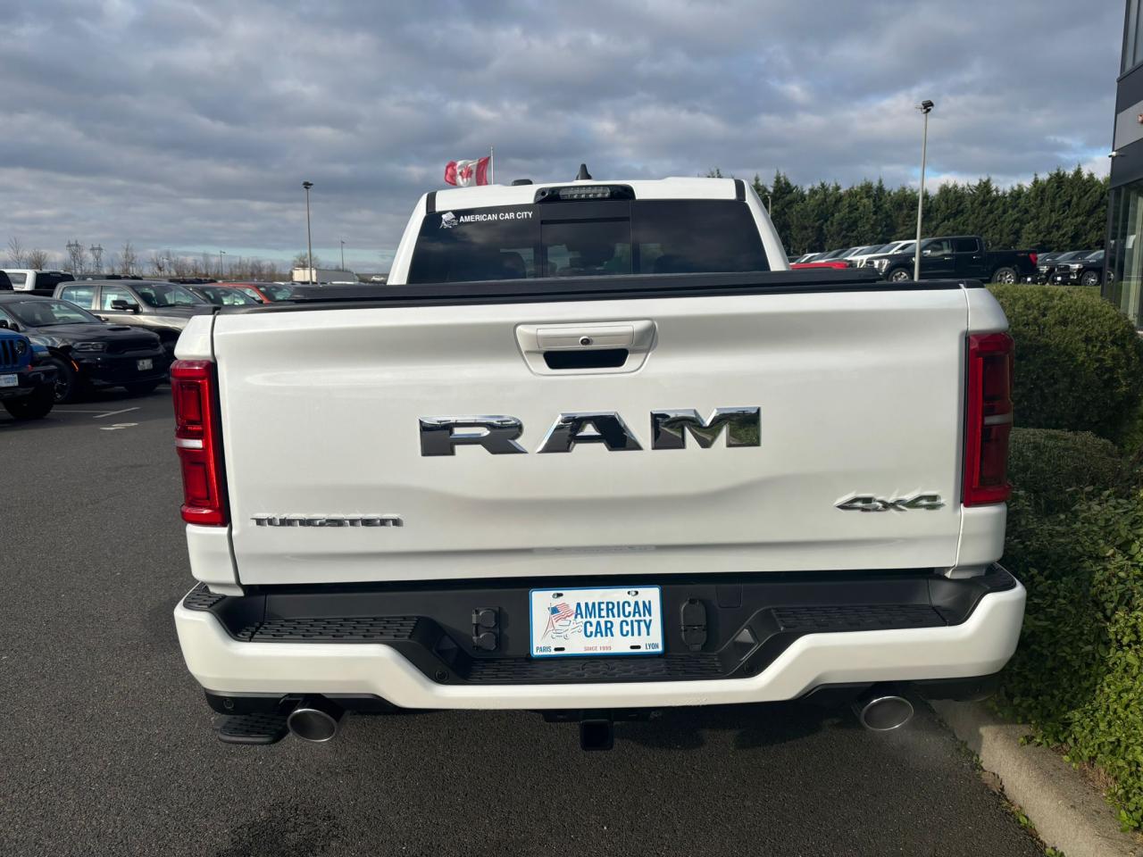 DODGE RAM 1500 CREW TUNGSTEN AIR RAMBOX