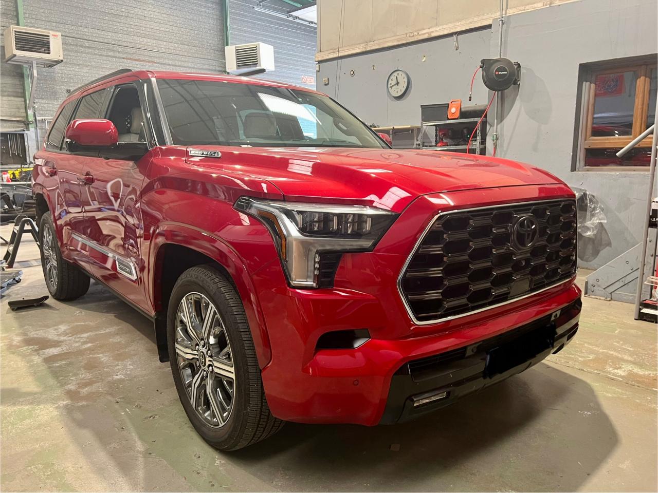 TOYOTA SEQUOIA HYBRID CAPSTONE