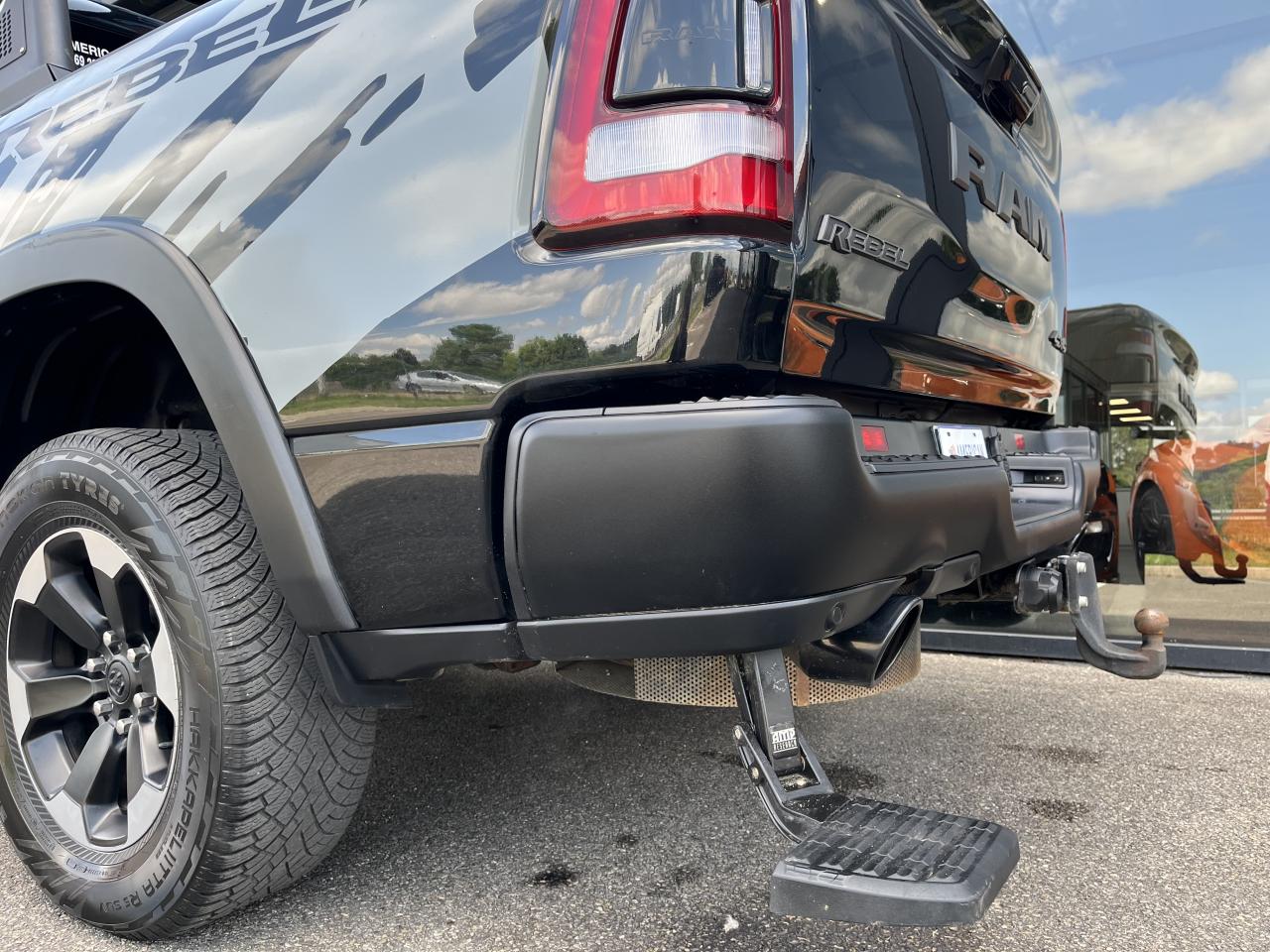 DODGE RAM 1500 CREW CAB REBEL AIR GPL