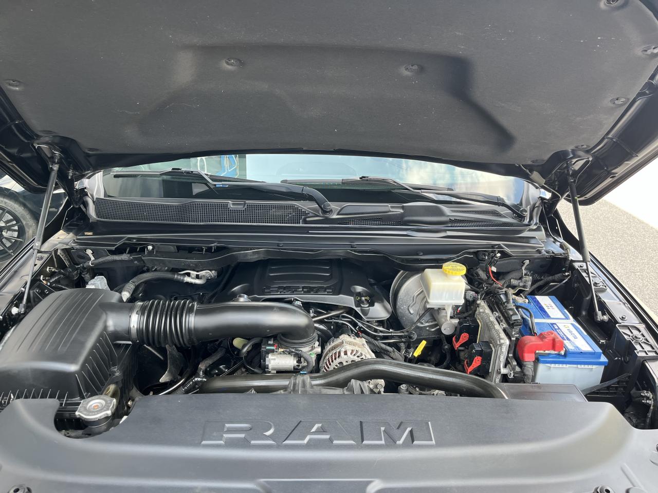 DODGE RAM 1500 CREW CAB REBEL AIR GPL