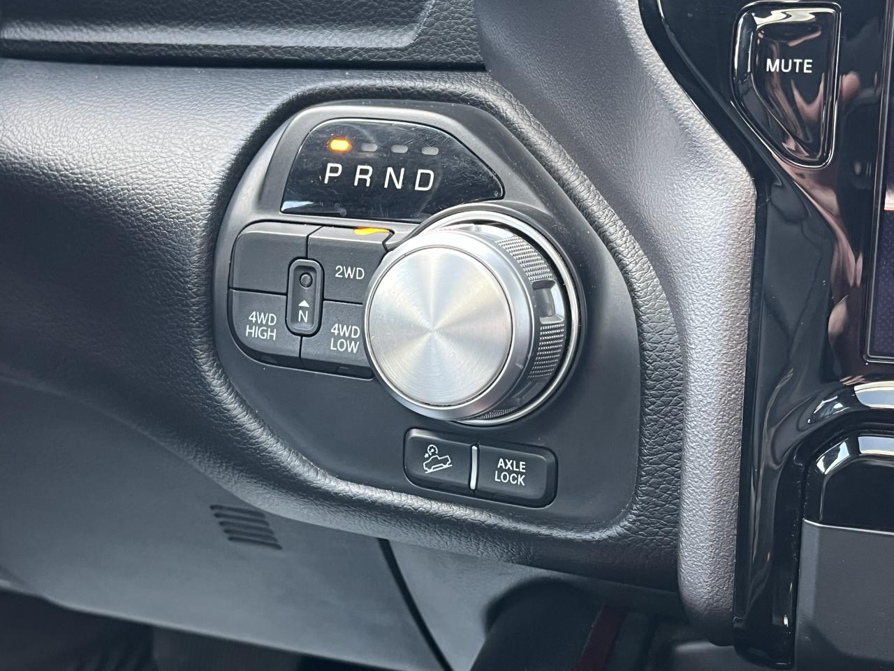 DODGE RAM 1500 CREW CAB REBEL AIR GPL