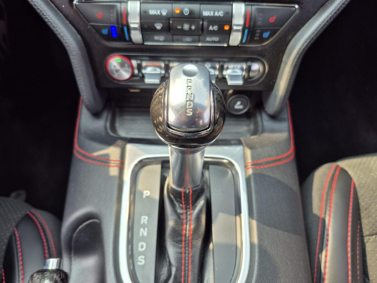 FORD MUSTANG GT CABRIOLET V8 5.0L - Pas de malus