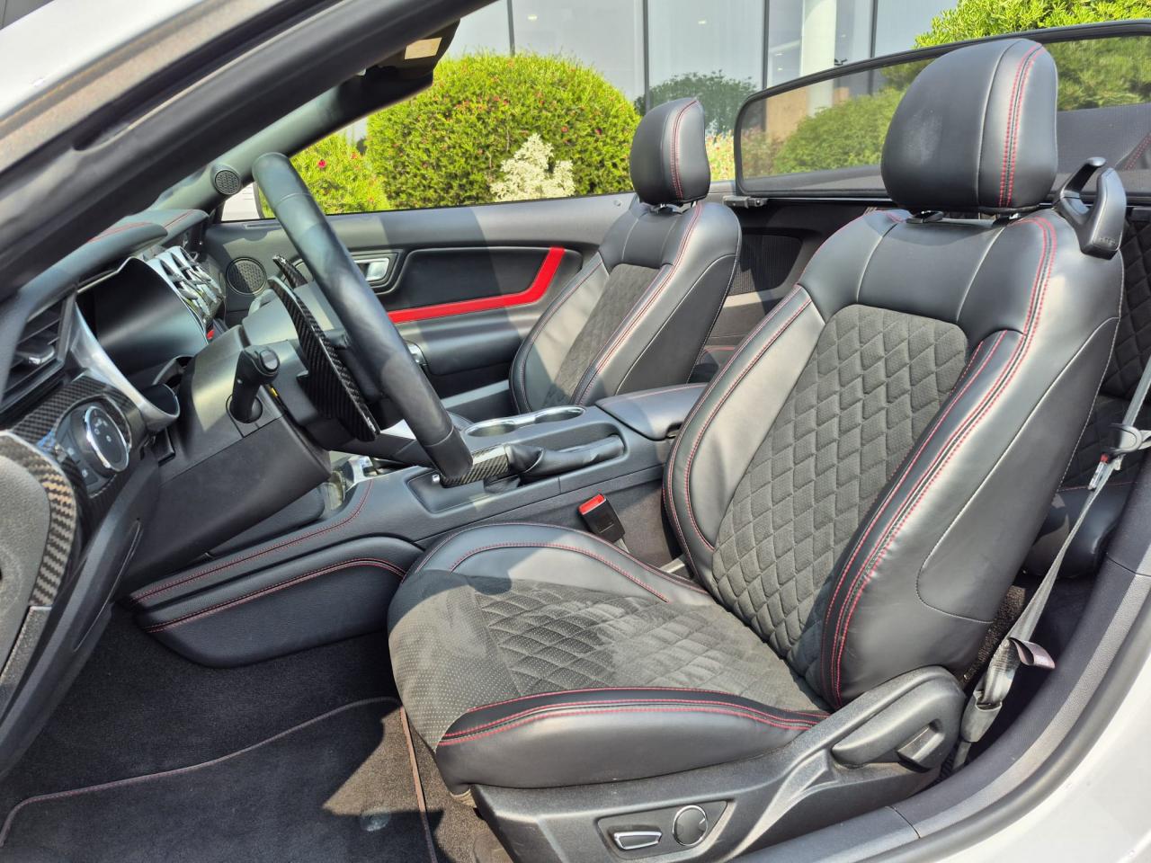 FORD MUSTANG GT CABRIOLET V8 5.0L - Pas de malus