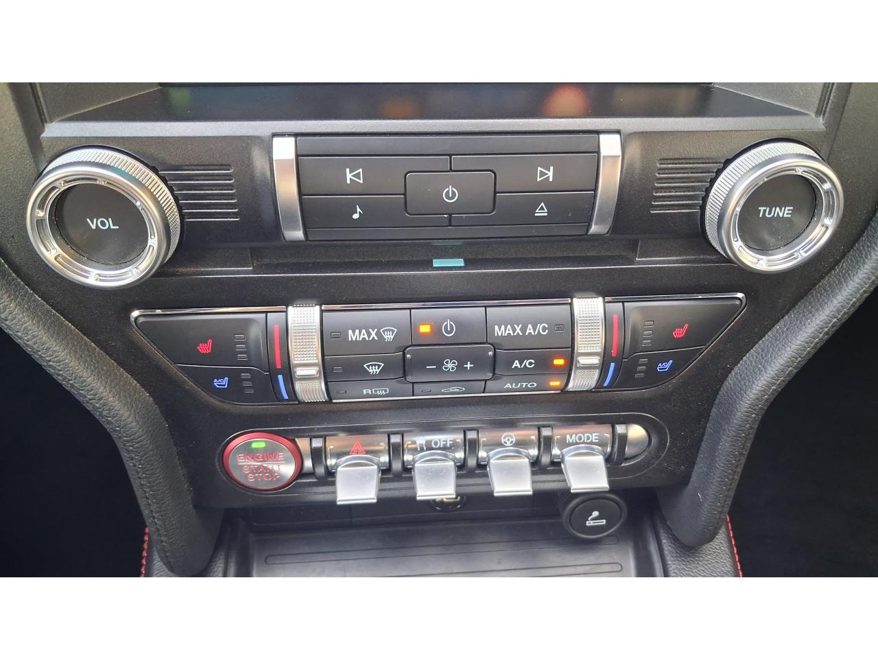 FORD MUSTANG GT CABRIOLET V8 5.0L - Pas de malus