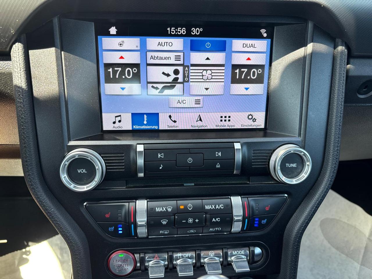 FORD MUSTANG GT CABRIOLET V8 5.0L - MAGNERIDE