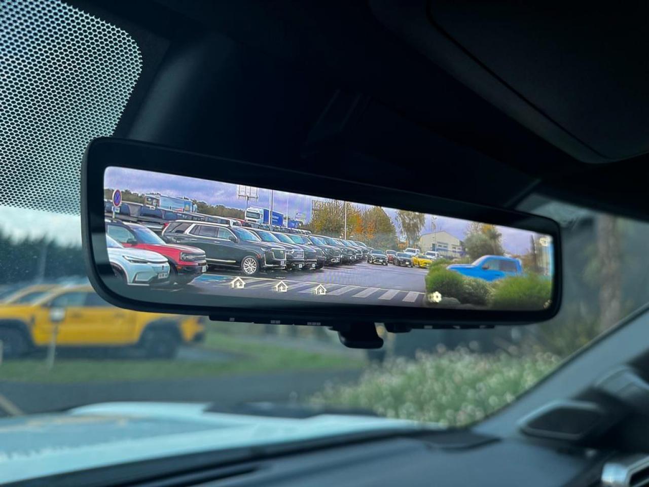 TOYOTA TUNDRA Crewmax CAPSTONE Hybrid