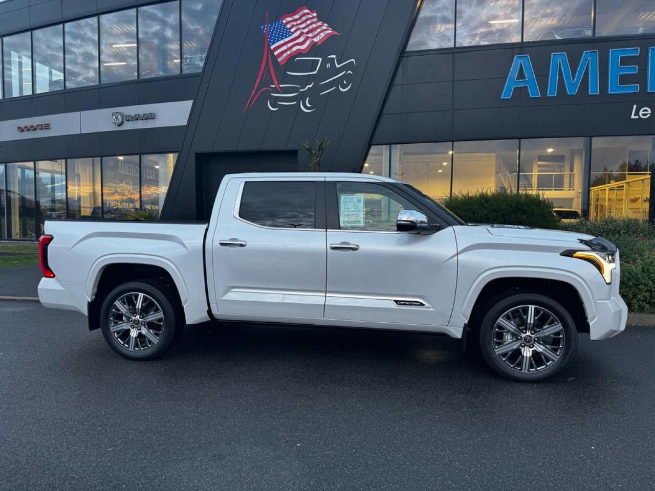 TOYOTA TUNDRA Crewmax CAPSTONE Hybrid