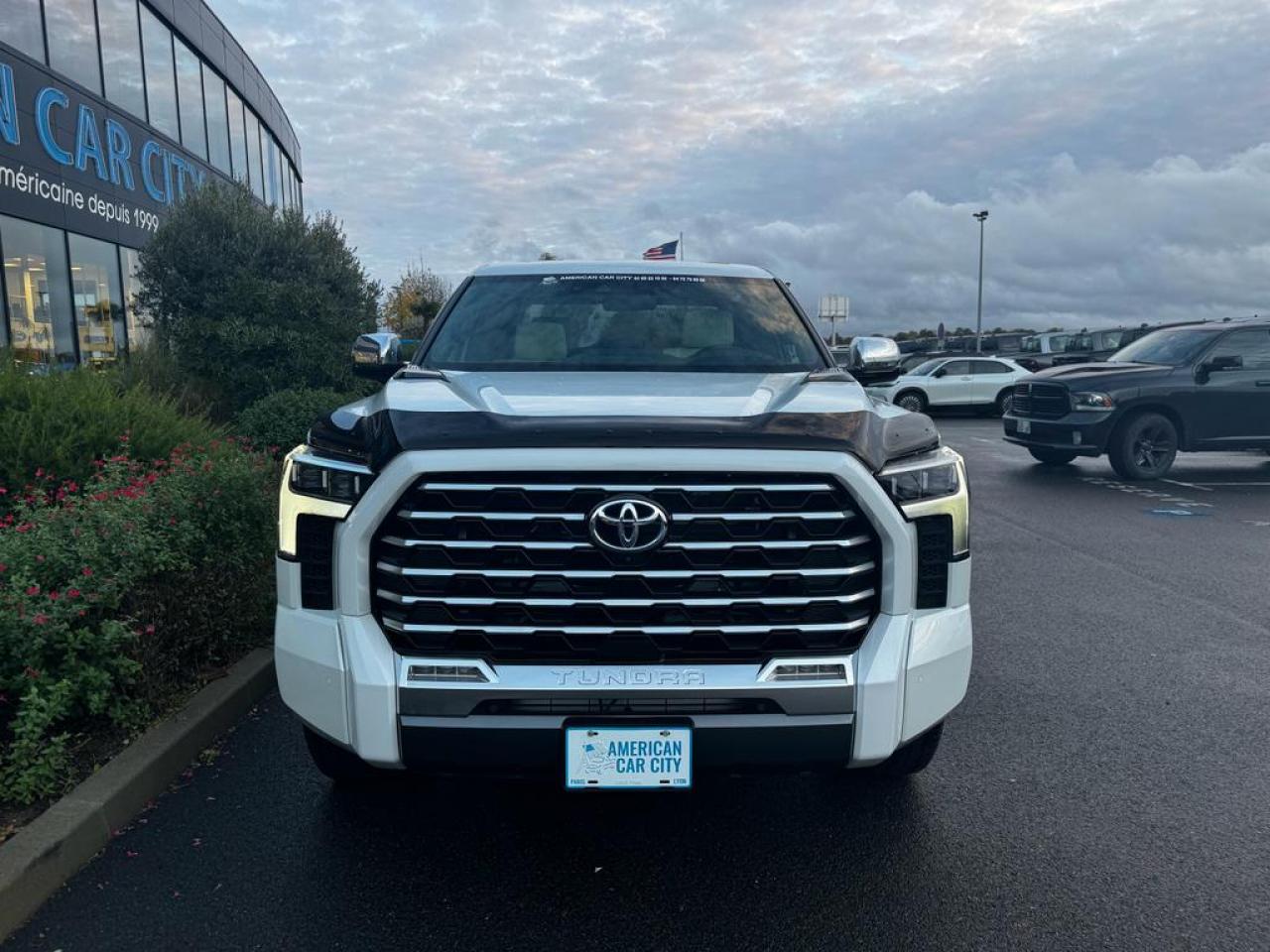 TOYOTA TUNDRA Crewmax CAPSTONE Hybrid