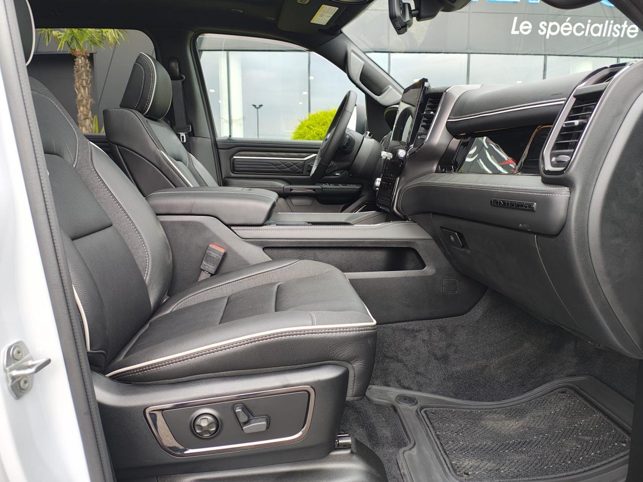 DODGE RAM 1500 CREW LIMITED NIGHT EDITION RAMBOX HAYON MULTI 2025