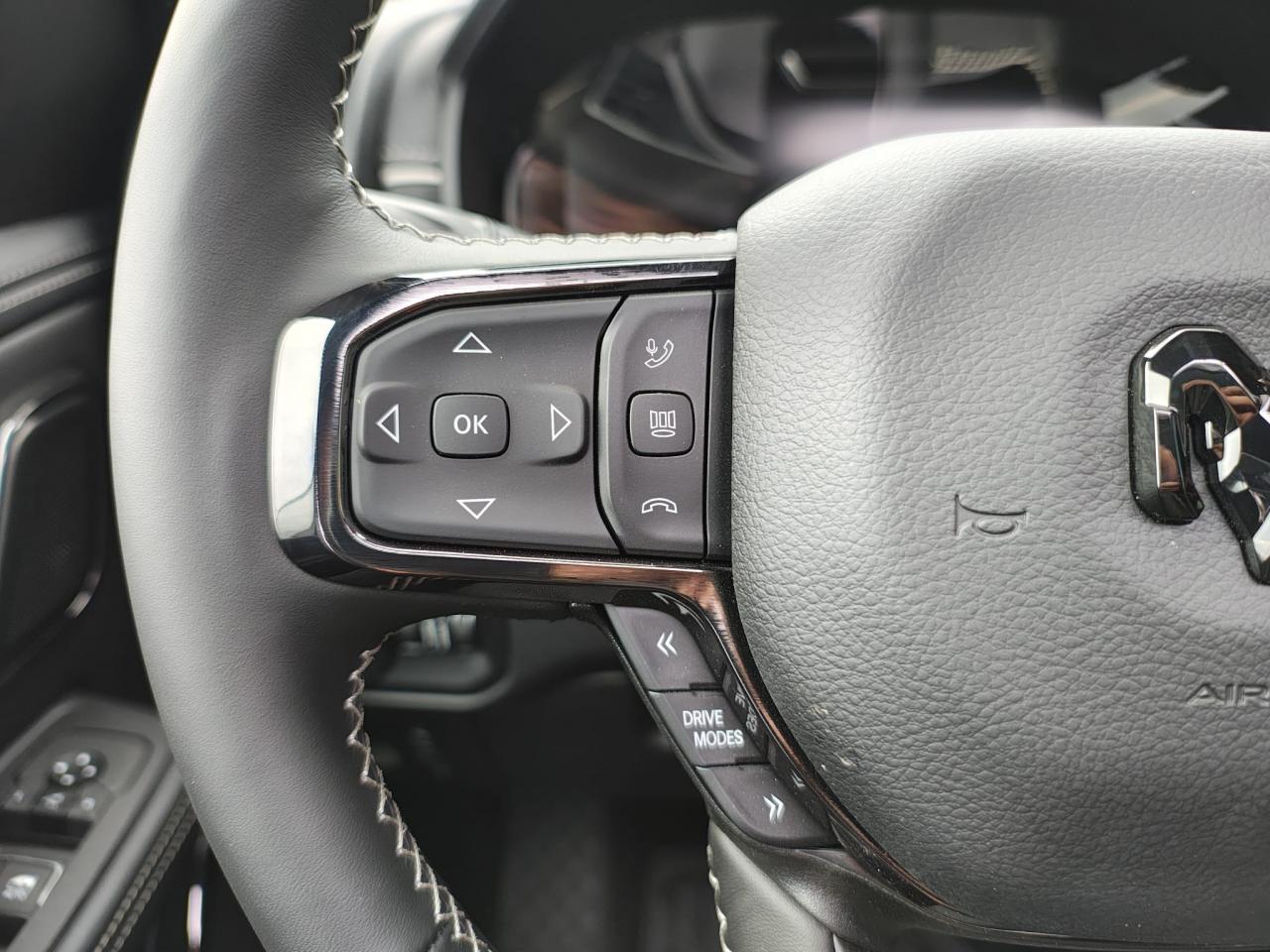 DODGE RAM 1500 CREW LIMITED NIGHT EDITION RAMBOX HAYON MULTI 2025