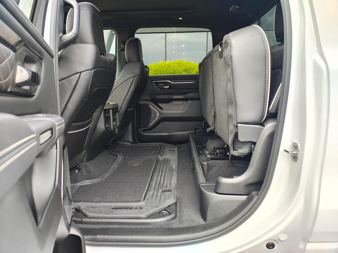 DODGE RAM 1500 CREW LIMITED NIGHT EDITION RAMBOX HAYON MULTI 2025