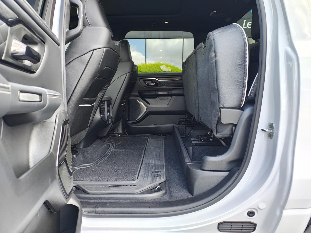 DODGE RAM 1500 CREW LIMITED NIGHT EDITION RAMBOX HAYON MULTI 2025