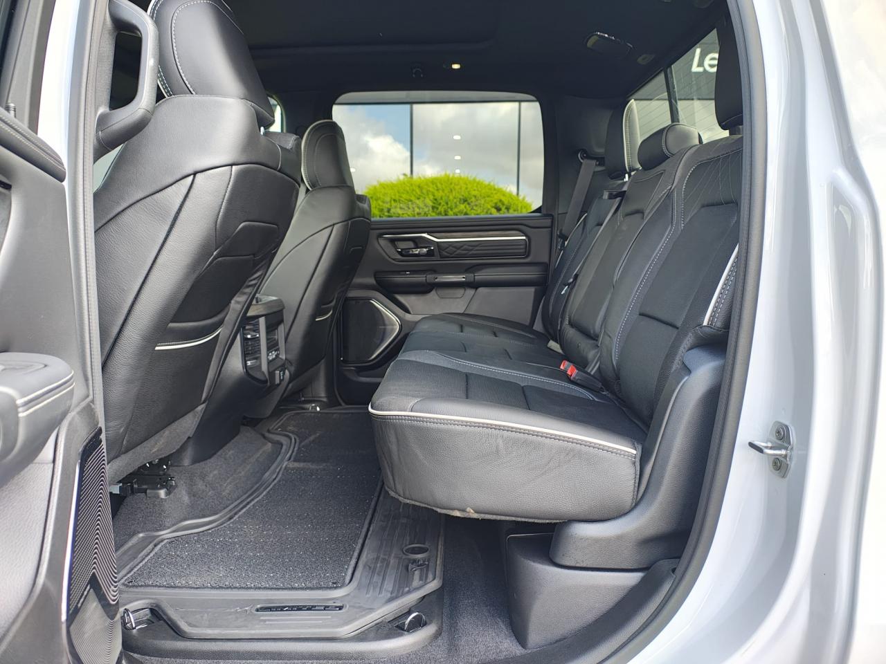 DODGE RAM 1500 CREW LIMITED NIGHT EDITION RAMBOX HAYON MULTI 2025