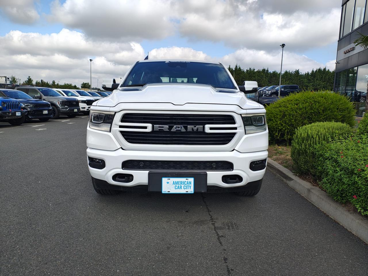 DODGE RAM 1500 CREW LIMITED NIGHT EDITION RAMBOX HAYON MULTI 2025