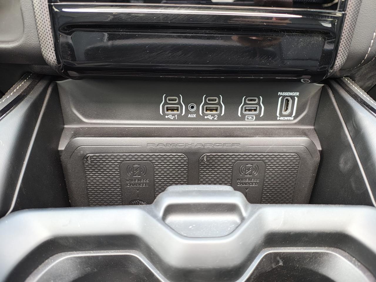 DODGE RAM 1500 CREW LIMITED NIGHT EDITION RAMBOX HAYON MULTI 2025