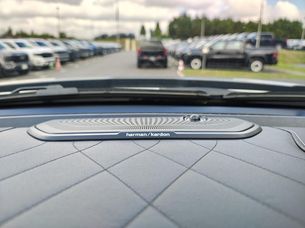 DODGE RAM 1500 CREW LIMITED NIGHT EDITION RAMBOX HAYON MULTI 2025