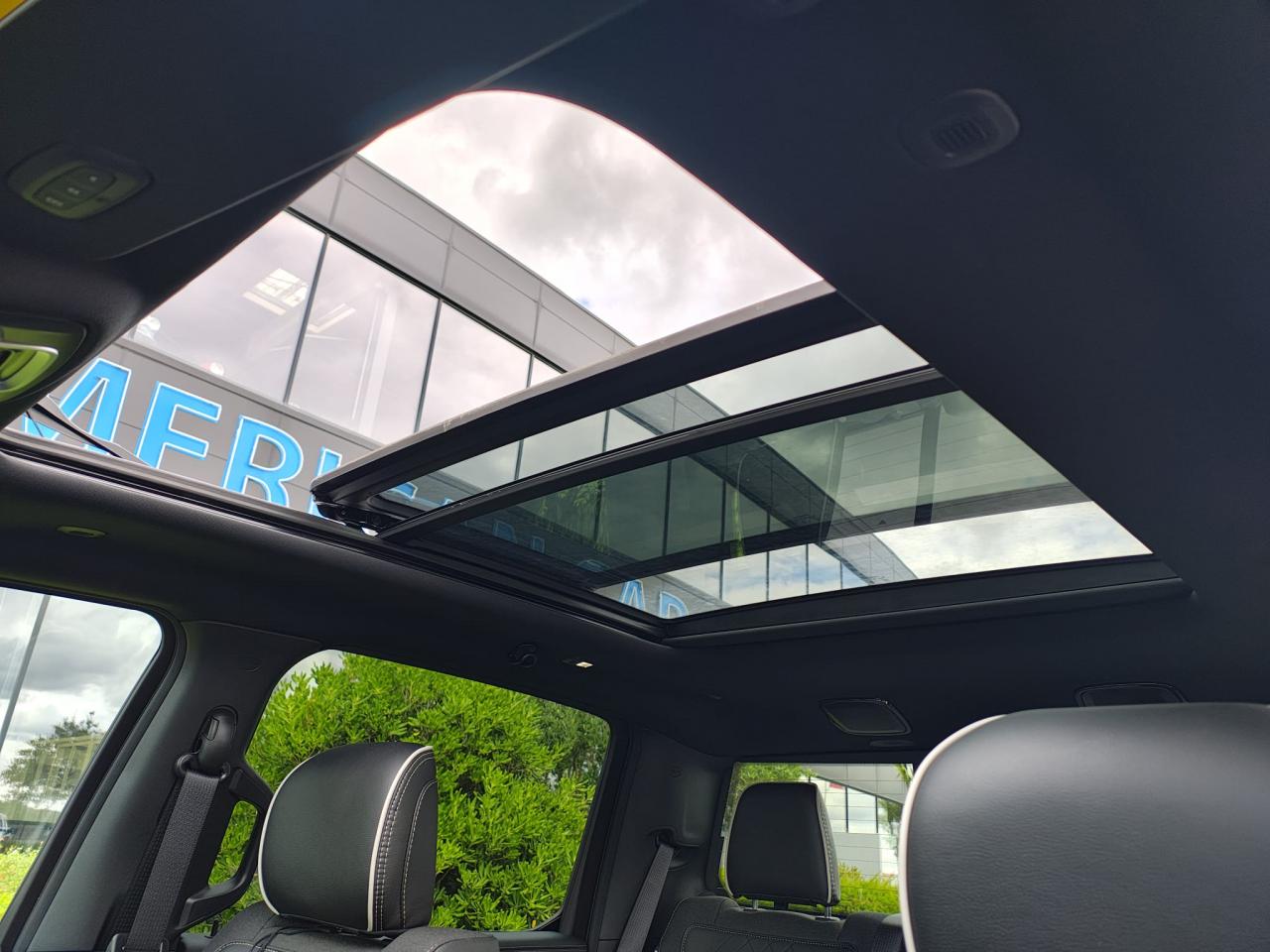 DODGE RAM 1500 CREW LIMITED NIGHT EDITION RAMBOX HAYON MULTI 2025