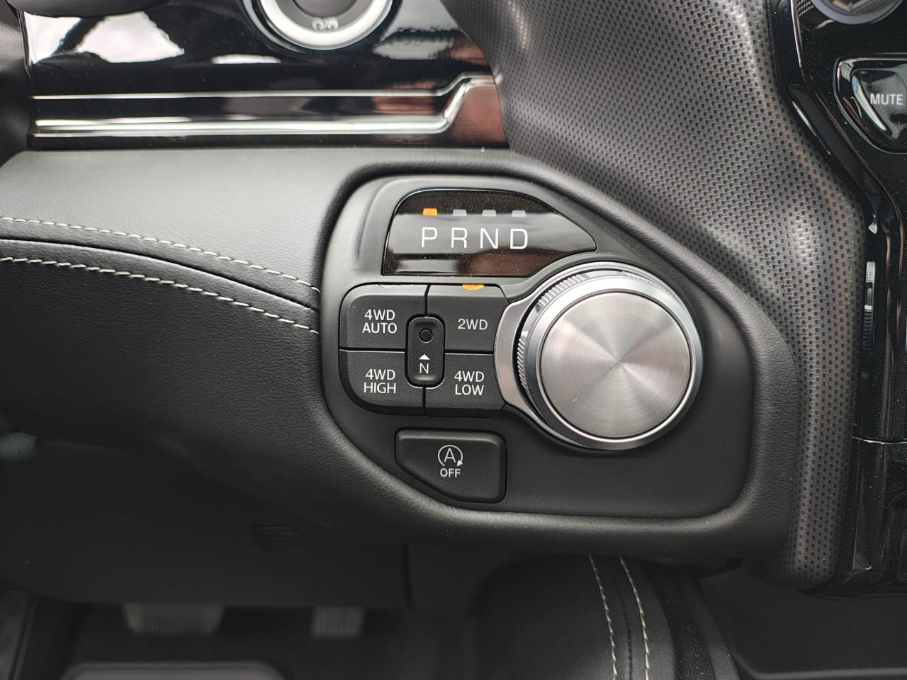 DODGE RAM 1500 CREW LIMITED NIGHT EDITION RAMBOX HAYON MULTI 2025