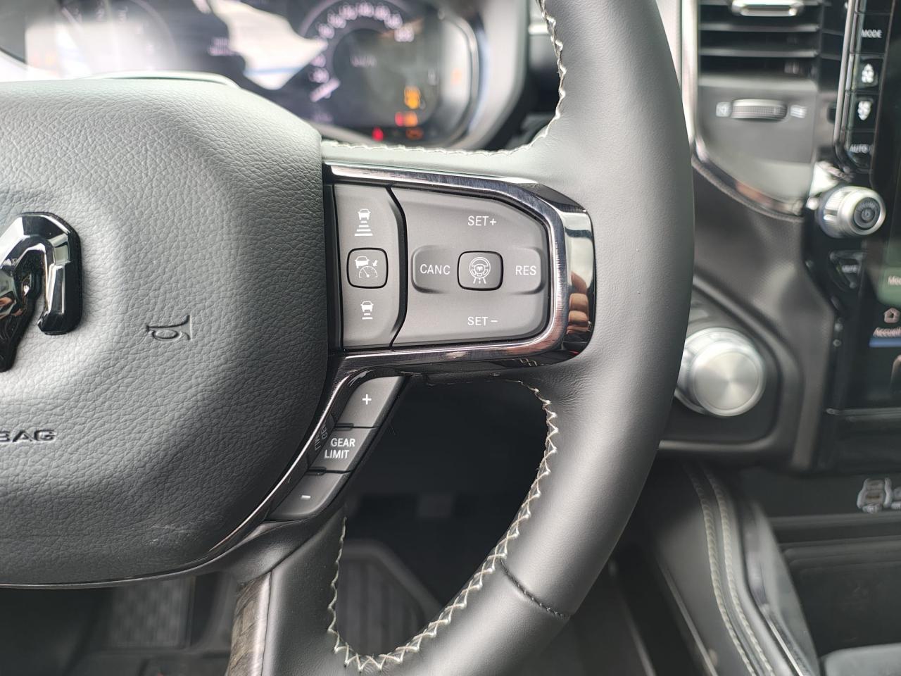 DODGE RAM 1500 CREW LIMITED NIGHT EDITION RAMBOX HAYON MULTI 2025