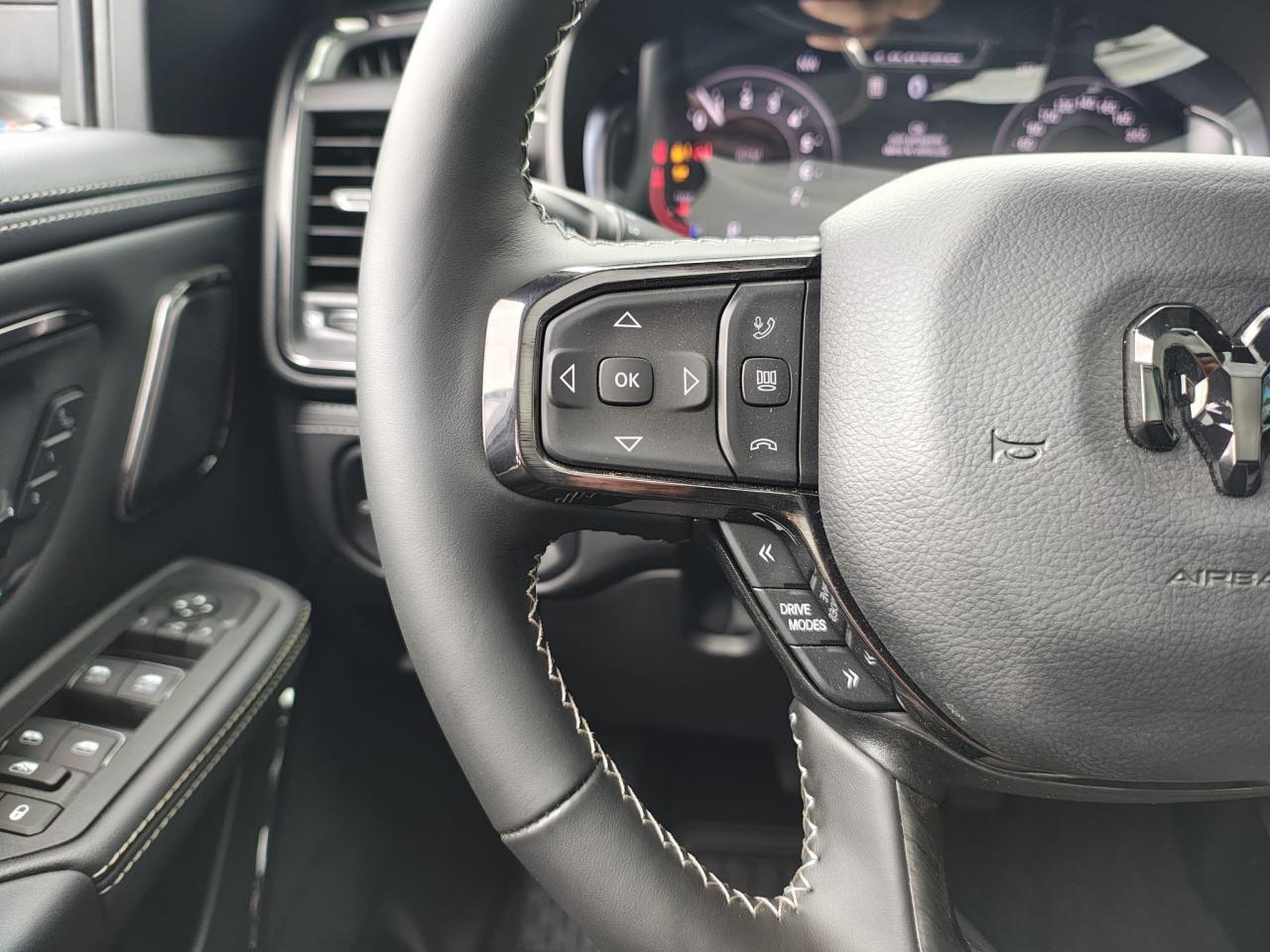 DODGE RAM 1500 CREW LIMITED NIGHT EDITION RAMBOX HAYON MULTI 2025