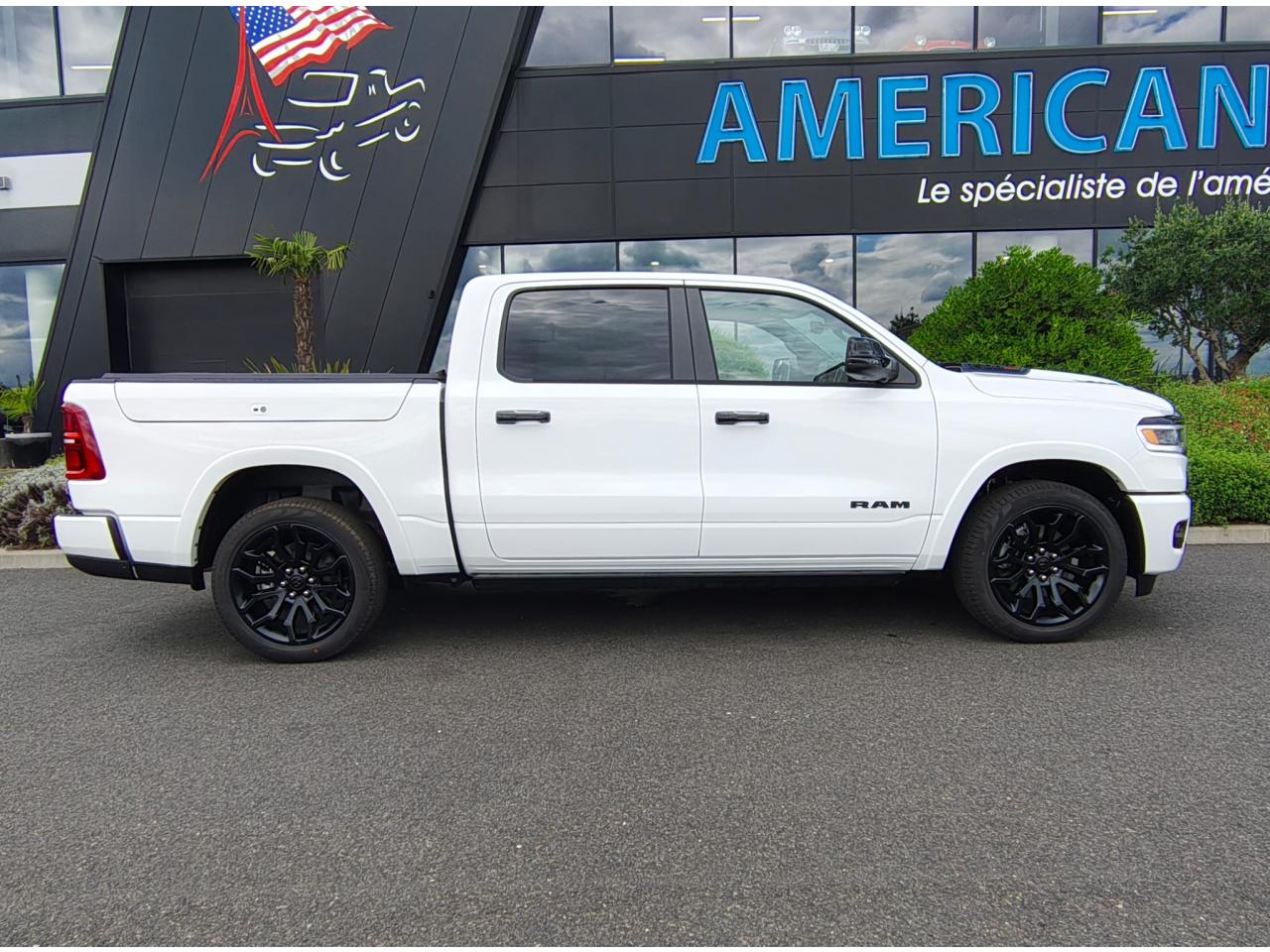DODGE RAM 1500 CREW LIMITED NIGHT EDITION RAMBOX HAYON MULTI 2025