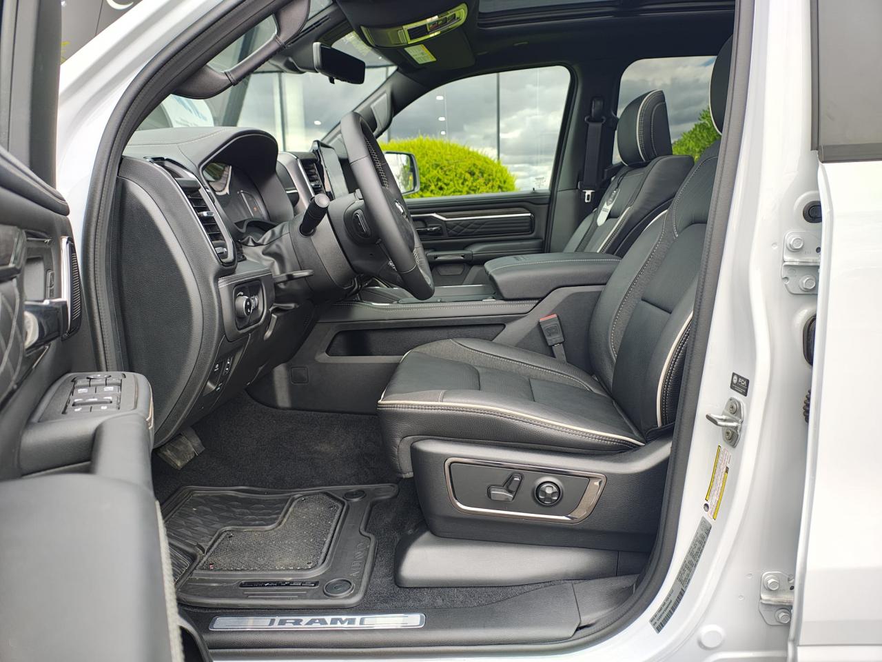 DODGE RAM 1500 CREW LIMITED NIGHT EDITION RAMBOX HAYON MULTI 2025