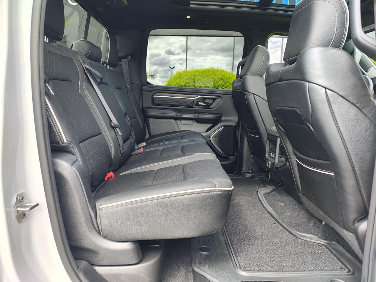 DODGE RAM 1500 CREW LIMITED NIGHT EDITION RAMBOX HAYON MULTI 2025