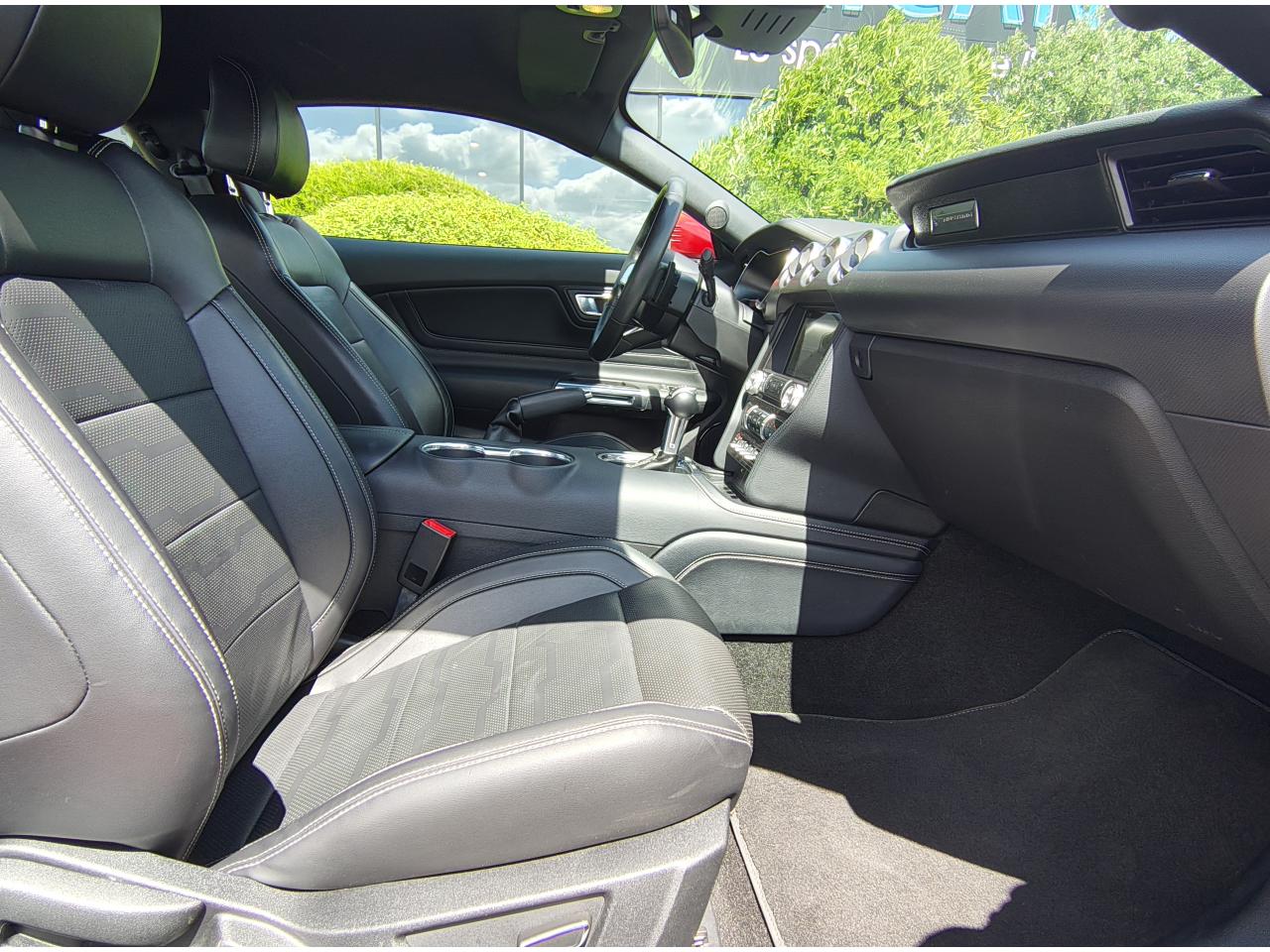 FORD MUSTANG GT fastback V8 5.0L