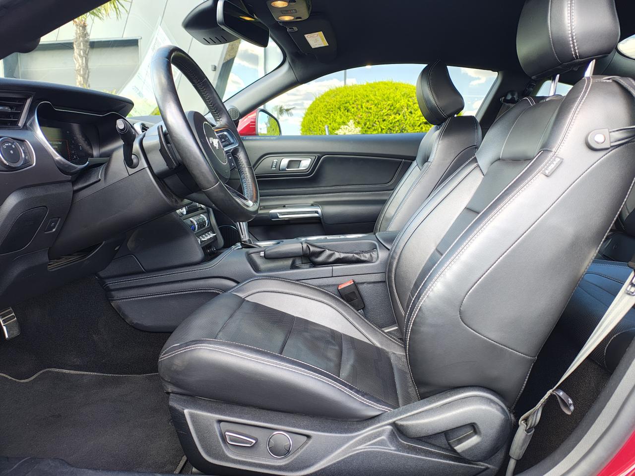 FORD MUSTANG GT fastback V8 5.0L