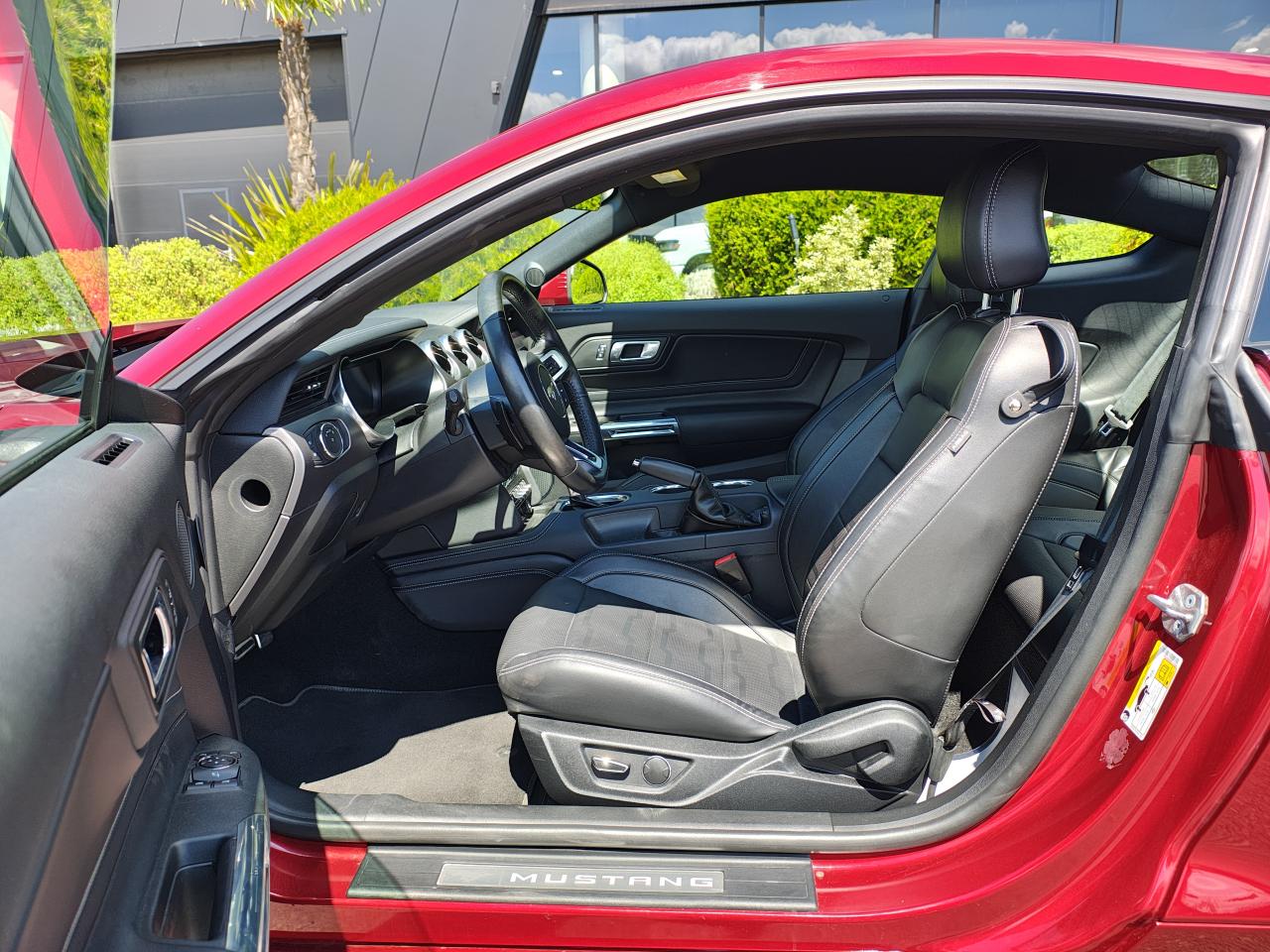 FORD MUSTANG GT fastback V8 5.0L