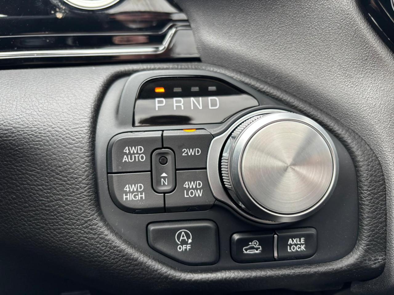 DODGE RAM 1500 CREW CAB REBEL AIR HAYON MULTI 2025