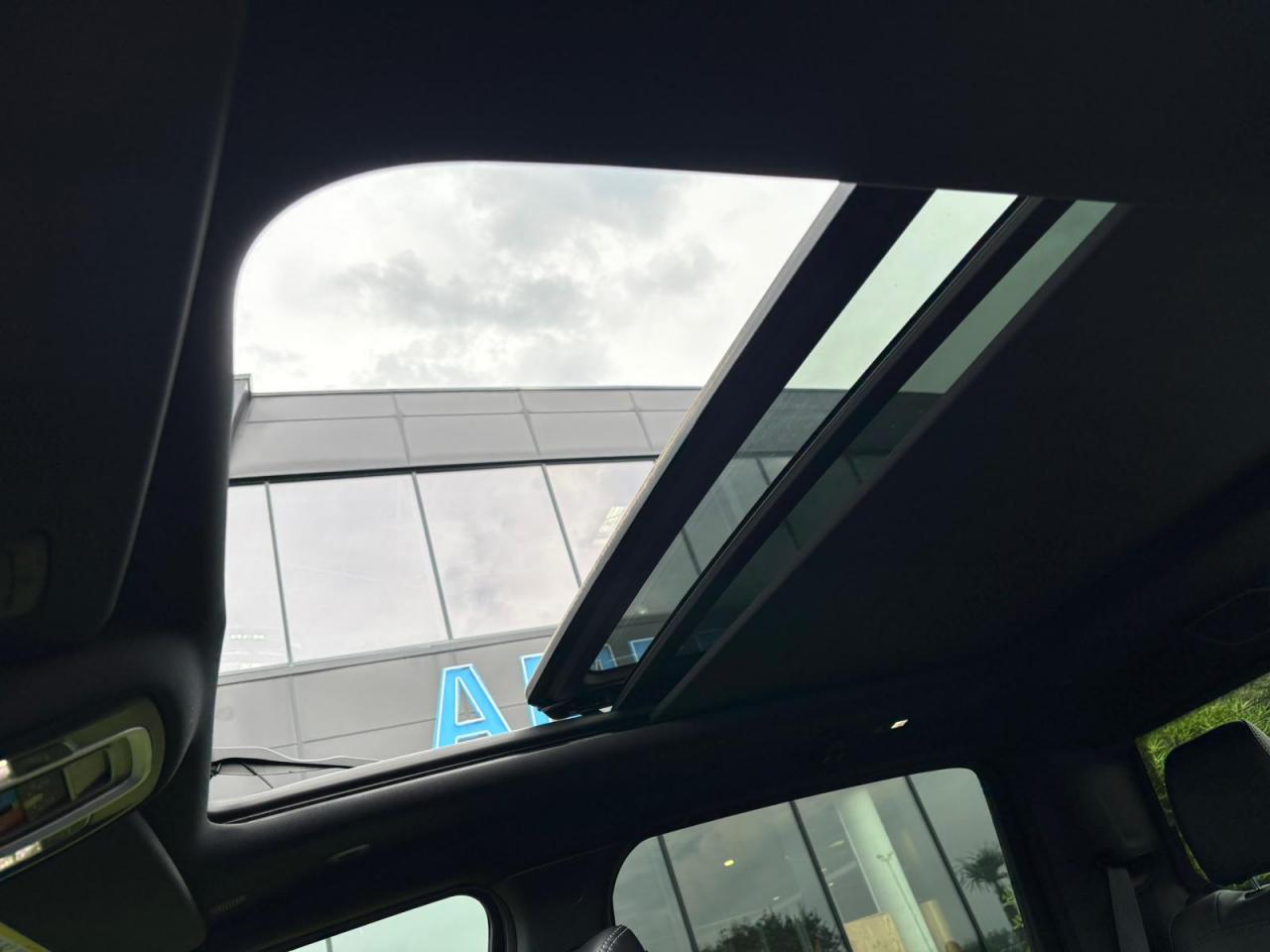 DODGE RAM 1500 CREW CAB REBEL AIR HAYON MULTI 2025