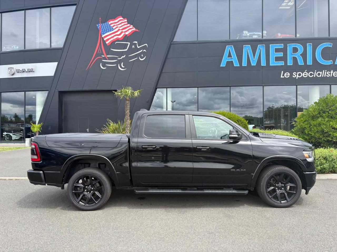 DODGE RAM 1500 CREW LARAMIE SPORT NIGHT EDITION RAMBOX HAYON MULTI