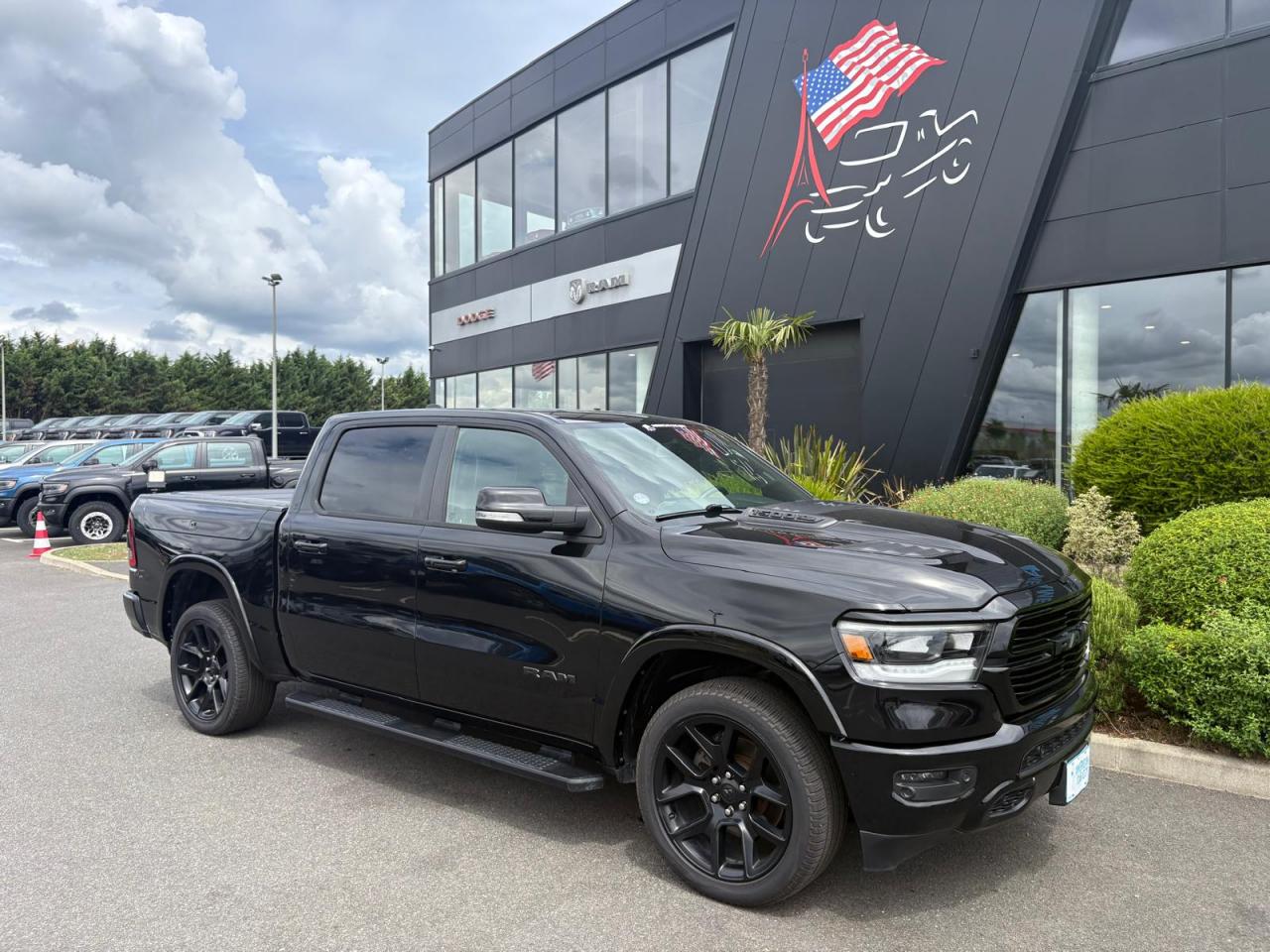 DODGE RAM 1500 CREW LARAMIE SPORT NIGHT EDITION RAMBOX HAYON MULTI