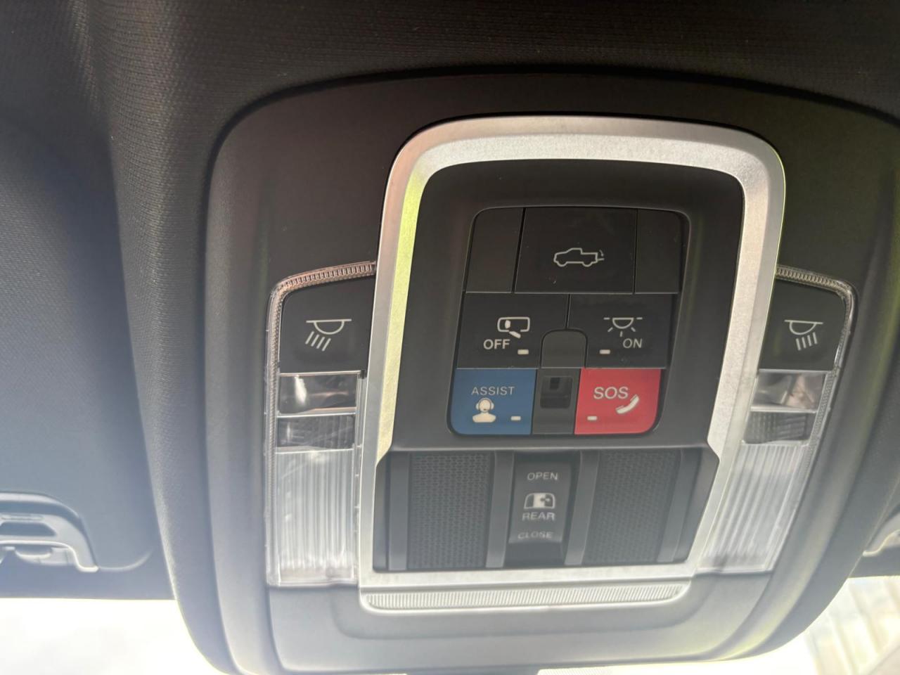 DODGE RAM 1500 CREW LARAMIE SPORT NIGHT EDITION RAMBOX HAYON MULTI