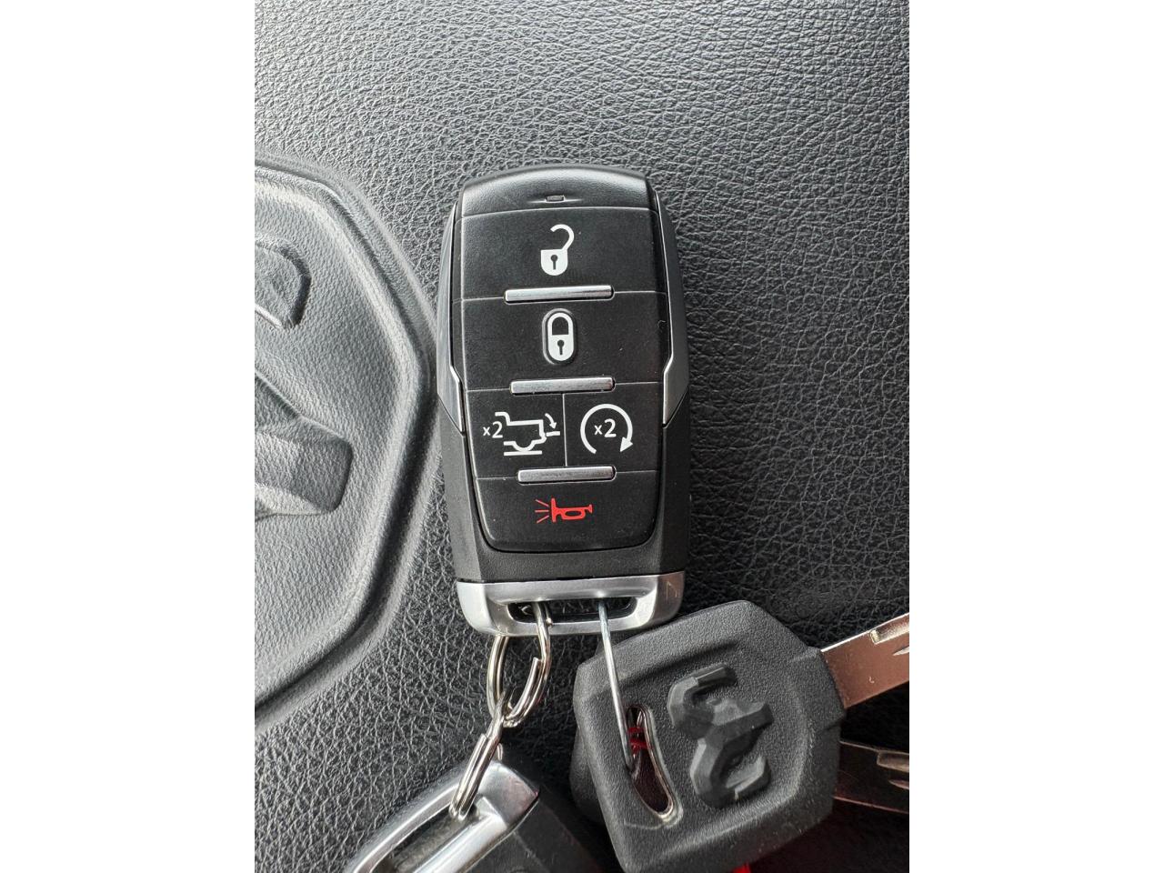 DODGE RAM 1500 CREW LARAMIE SPORT NIGHT EDITION RAMBOX HAYON MULTI