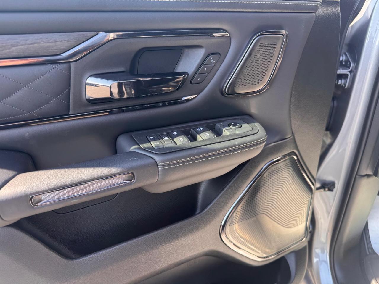 DODGE RAM 1500 CREW LIMITED NIGHT EDITION RAMBOX 2025