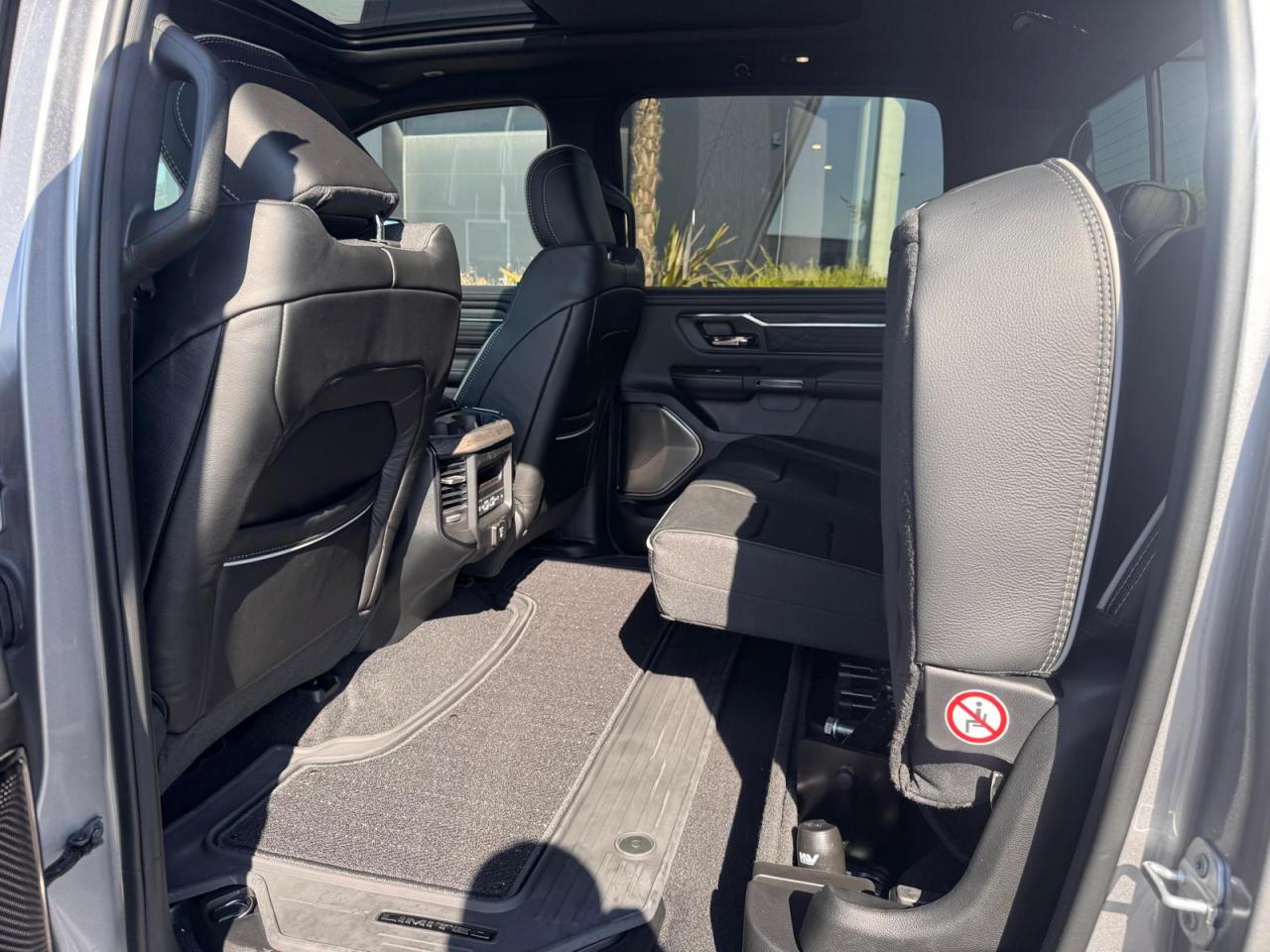 DODGE RAM 1500 CREW LIMITED NIGHT EDITION RAMBOX 2025