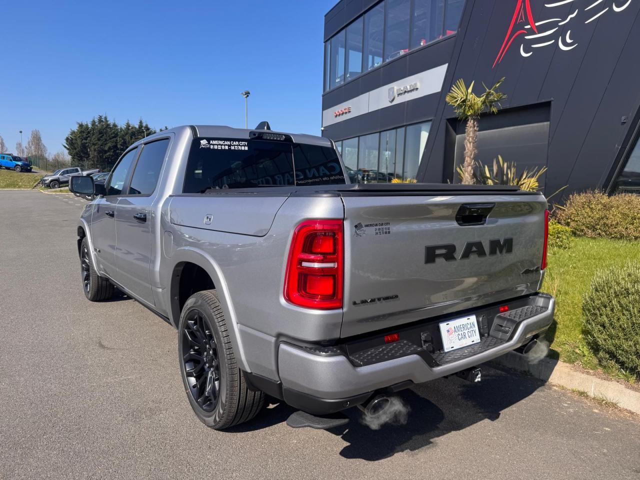 DODGE RAM 1500 CREW LIMITED NIGHT EDITION RAMBOX 2025