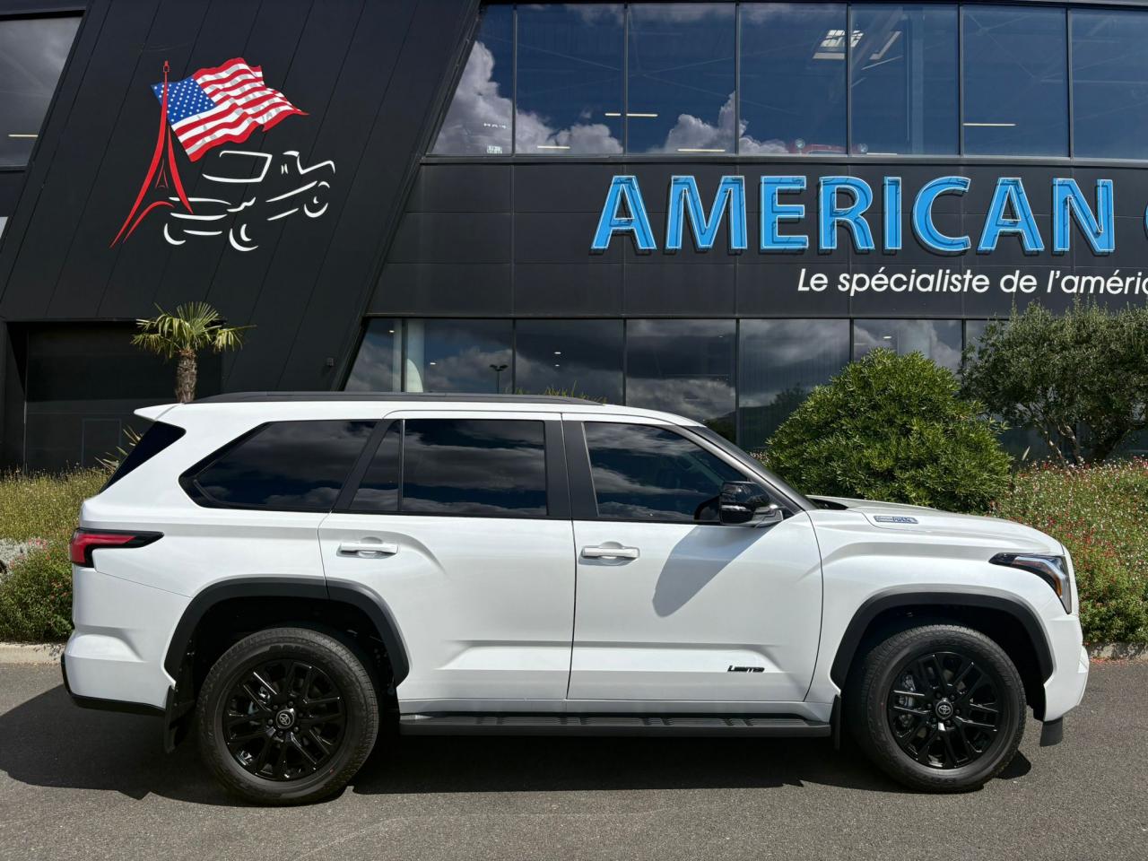 TOYOTA SEQUOIA LIMITED NIGHTSHADE EDITION HYBRID