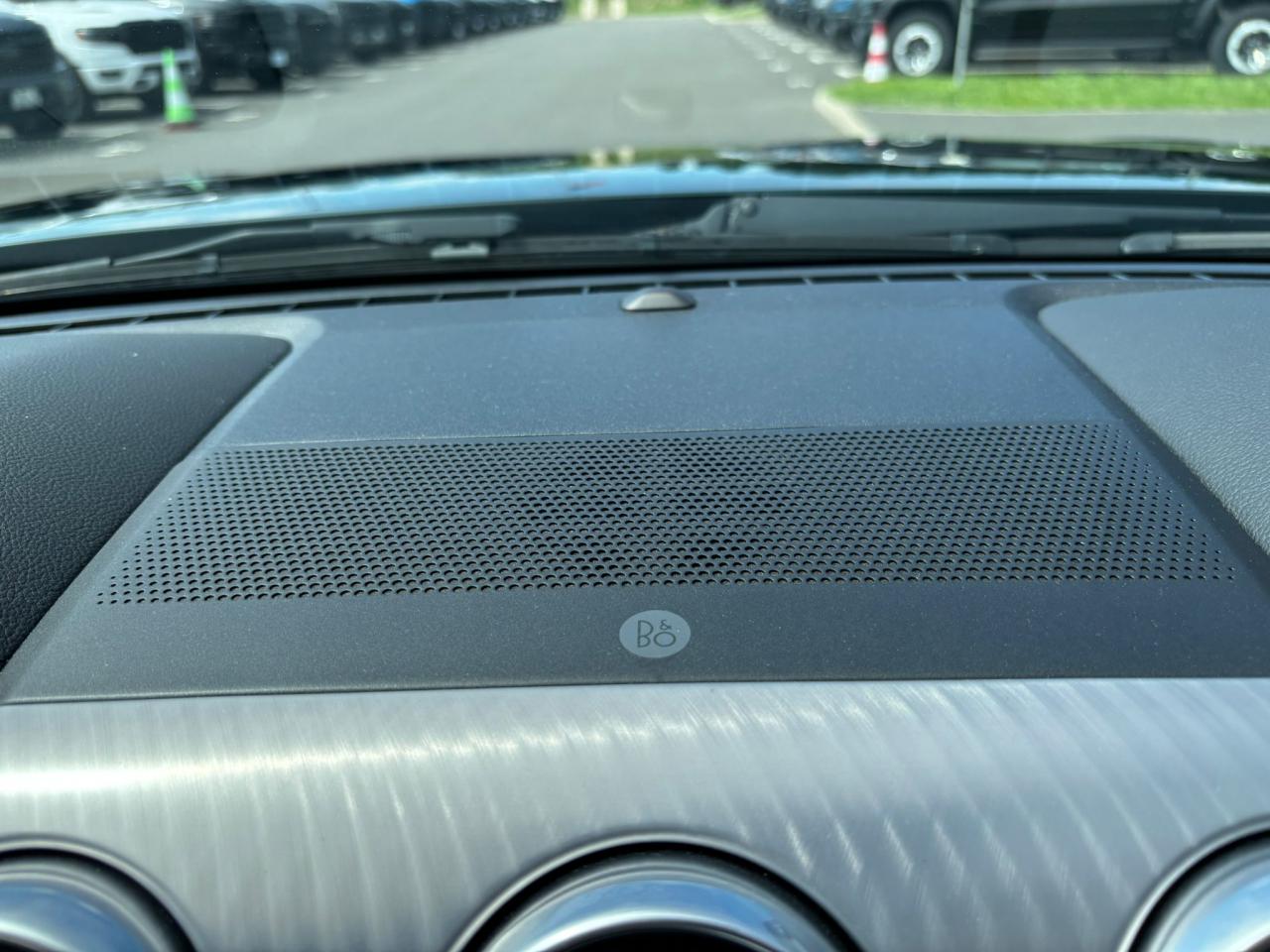 FORD MUSTANG BULLITT V8 5.0L - MAGNERIDE