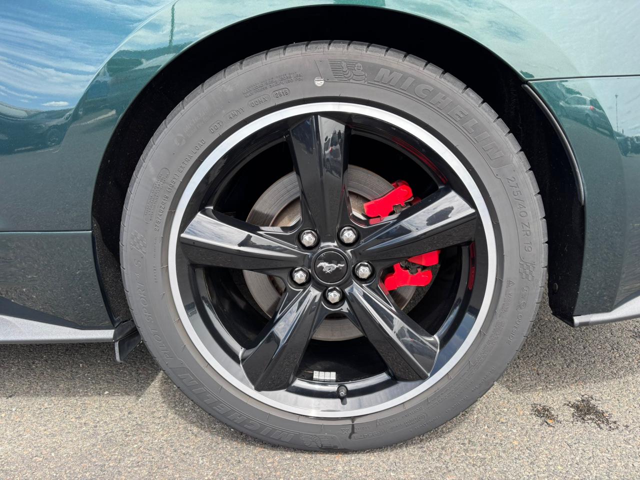 FORD MUSTANG BULLITT V8 5.0L - MAGNERIDE