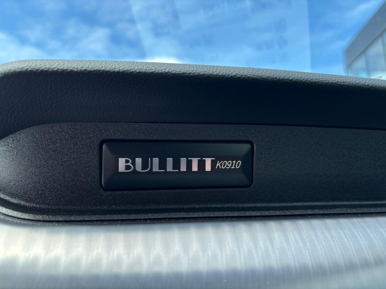 FORD MUSTANG BULLITT V8 5.0L - MAGNERIDE