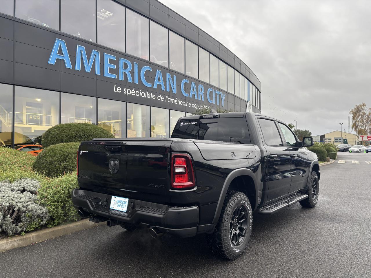 DODGE RAM 1500 CREW CAB REBEL AIR RAMBOX HAYON MULTI