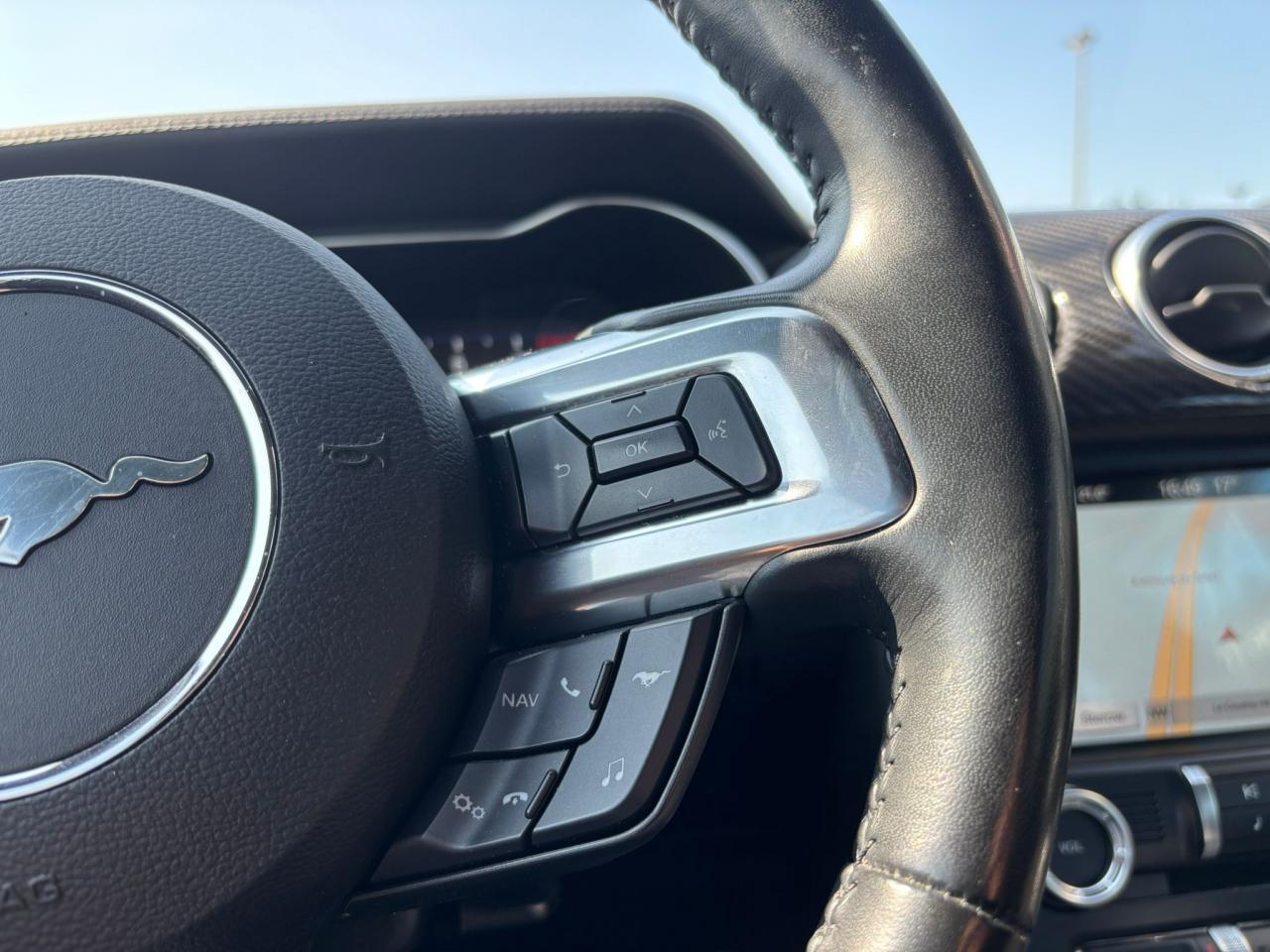 FORD MUSTANG GT FASTBACK V8 5.0L