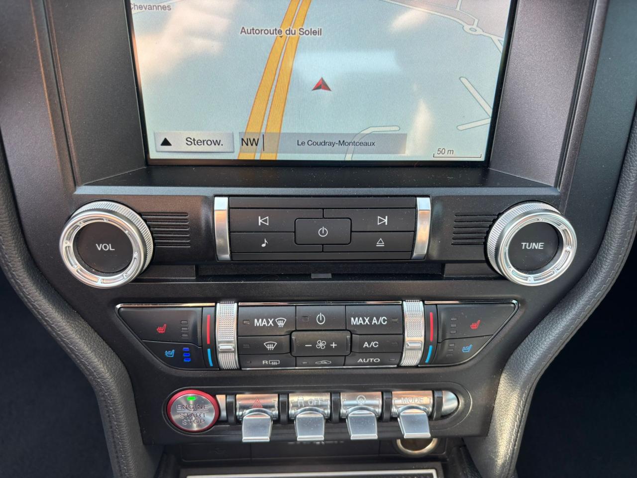 FORD MUSTANG GT FASTBACK V8 5.0L