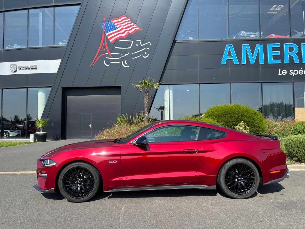 FORD MUSTANG GT FASTBACK V8 5.0L