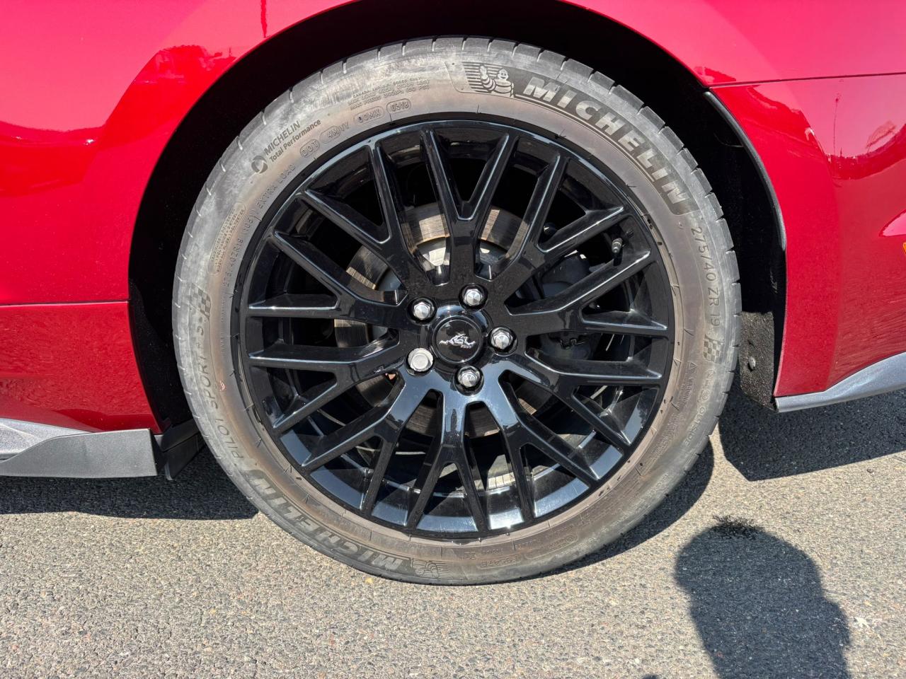 FORD MUSTANG GT FASTBACK V8 5.0L