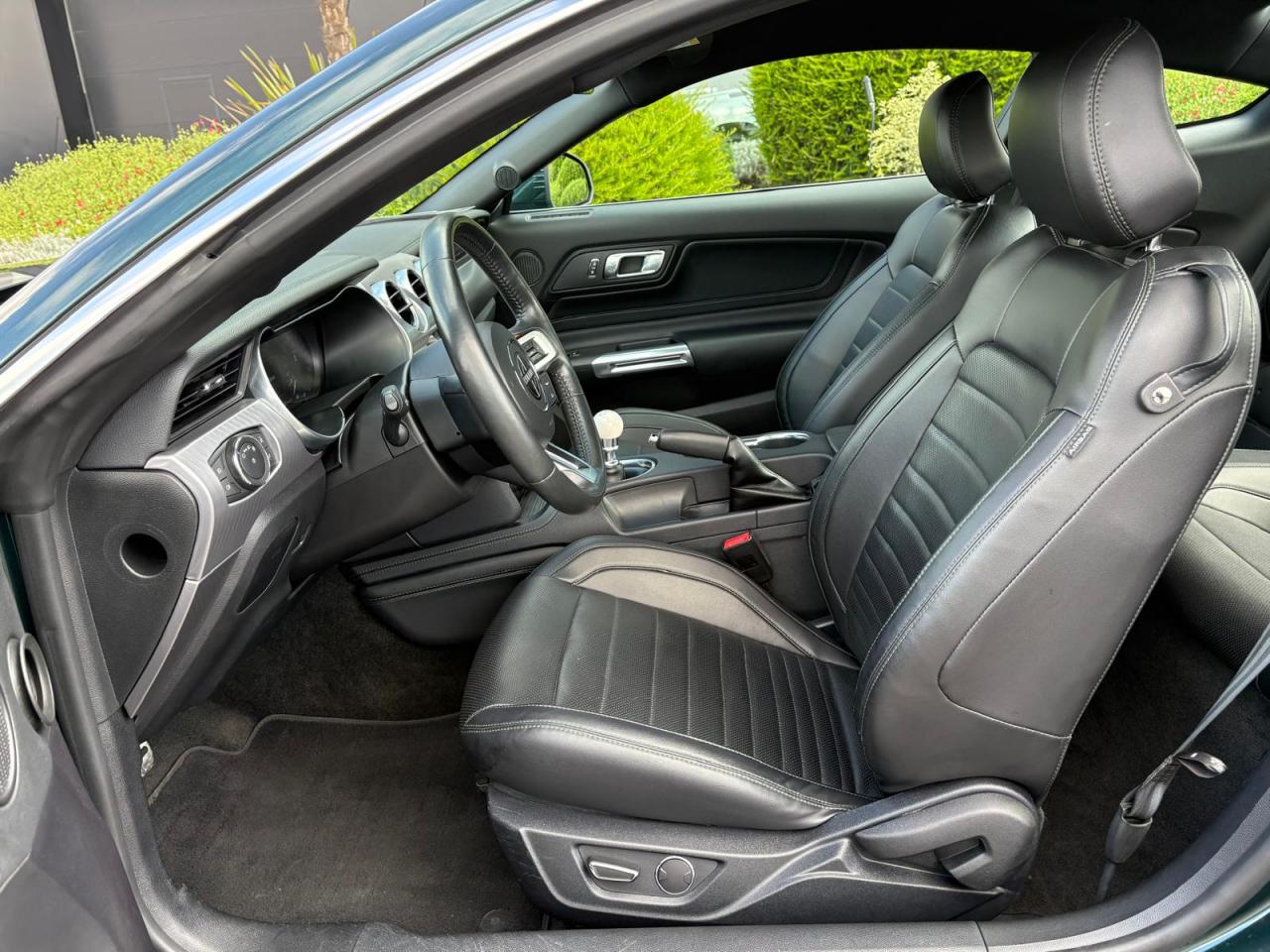 FORD MUSTANG BULLITT V8 5.0L - MAGNERIDE