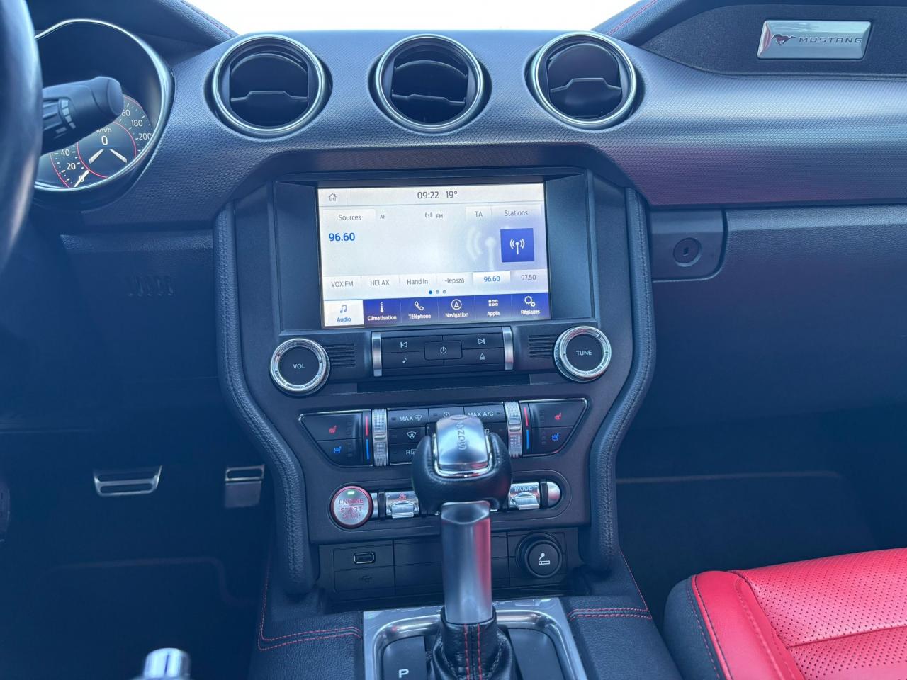 FORD MUSTANG GT FASTBACK V8 5.0L BVA MAGNERIDE